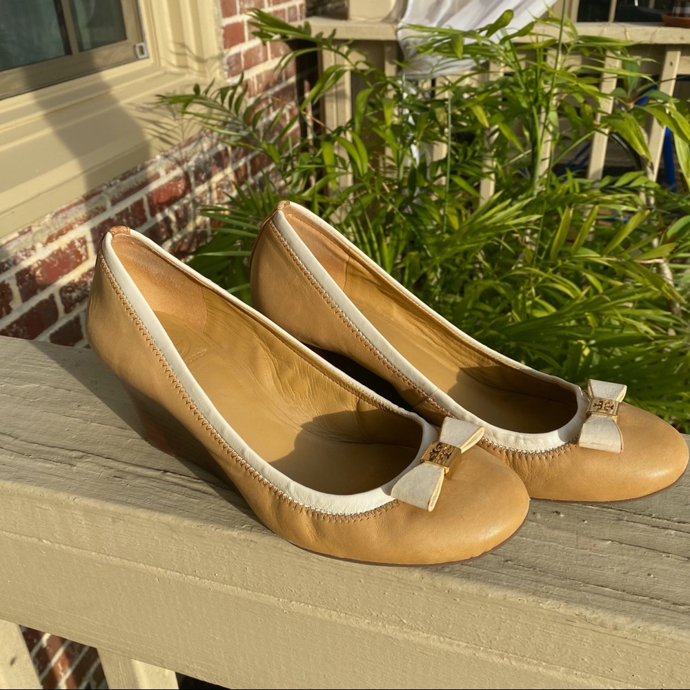 Tory Burch wedges 8.5